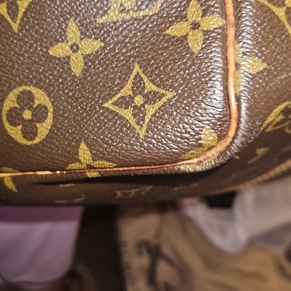 Louis Vuitton Keepall 50 w/ COA - Picture 10 of 16